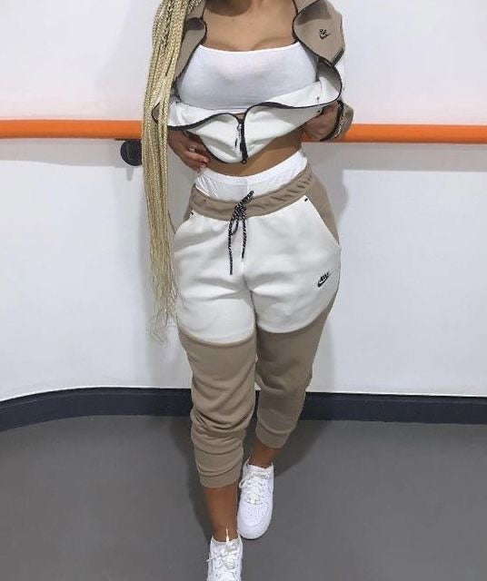 ensemble nike tech femme beige