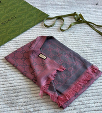 Charger l'image dans la galerie, Écharpe Gucci
