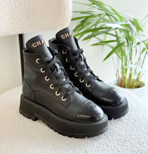 Charger l'image dans la galerie, Bottes Chanel
