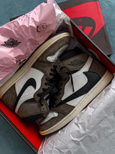 Charger l'image dans la galerie, Jordan 1 High Travis Scott

