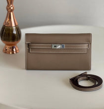 Charger l&#39;image dans la galerie, Pochette Hermès Kelly
