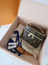 Charger l'image dans la galerie, Vanity Louis Vuitton
