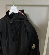 Load image into Gallery viewer, Veste Moncler
