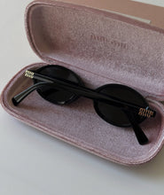 Charger l'image dans la galerie, Lunettes de soleil Miu Miu
