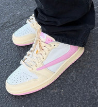 Charger l'image dans la galerie, Jordan 1 Low Shy Pink
