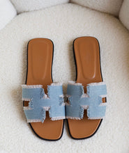 Load image into Gallery viewer, Mules Hermès Oran Denim
