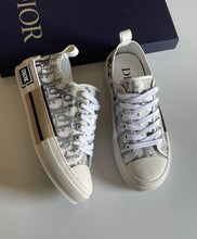Load image into Gallery viewer, DIOR B23
