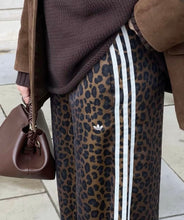 Load image into Gallery viewer, Ensemble Adidas léopard
