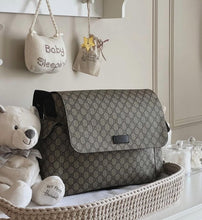 Load image into Gallery viewer, Sac à langer Gucci
