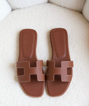 Load image into Gallery viewer, Mules Hermès Oran
