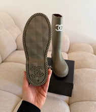 Charger l'image dans la galerie, Bottes Chanel
