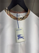 Charger l'image dans la galerie, T shirt Burberry
