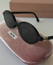 Charger l'image dans la galerie, Lunettes de soleil Miu Miu

