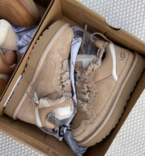 Charger l&#39;image dans la galerie, Sneakers UGG Lowmel
