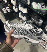 Charger l'image dans la galerie, Saucony Omni 9
