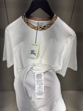 Charger l'image dans la galerie, T shirt Burberry
