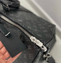 Load image into Gallery viewer, Sac de voyage Louis Vuitton
