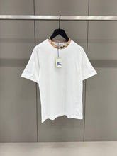 Charger l'image dans la galerie, T shirt Burberry
