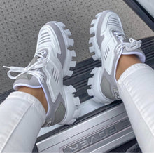 Charger l&#39;image dans la galerie, Prada Cloudbust
