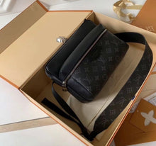 Charger l&#39;image dans la galerie, Sacoche Louis Vuitton
