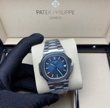 Charger l&#39;image dans la galerie, Montre Patek Philippe Nautilus

