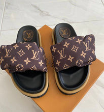 Charger l&#39;image dans la galerie, Claquettes Louis Vuitton
