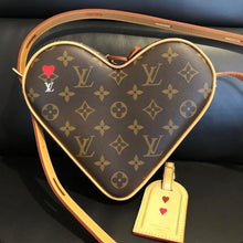 Charger l&#39;image dans la galerie, Sac Louis Vuitton Coeur

