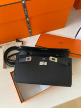 Charger l&#39;image dans la galerie, Pochette Hermès Kelly
