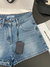 Charger l&#39;image dans la galerie, Short Prada
