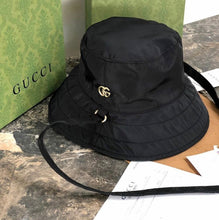 Charger l&#39;image dans la galerie, Bob Gucci réversible
