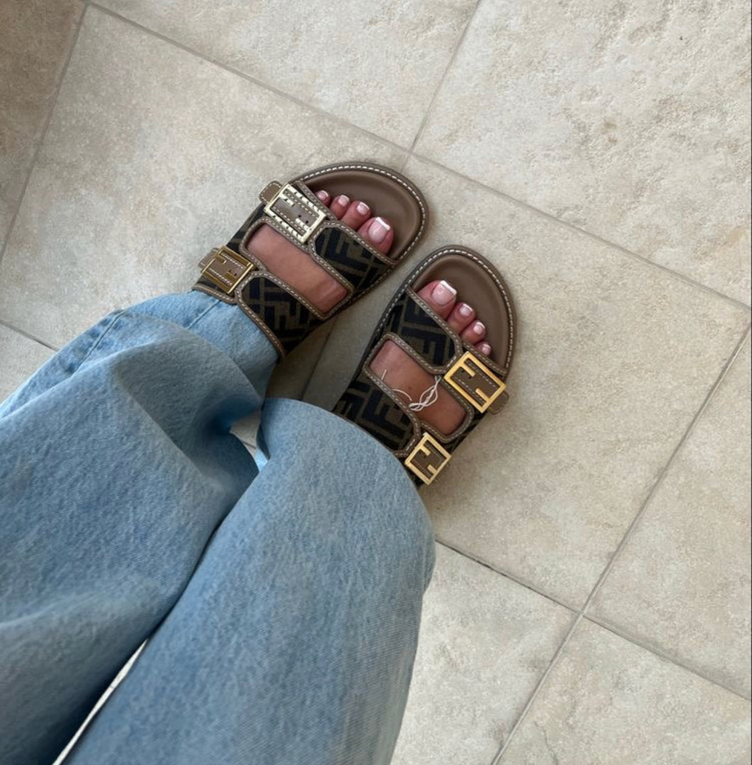 Sandales Fendi