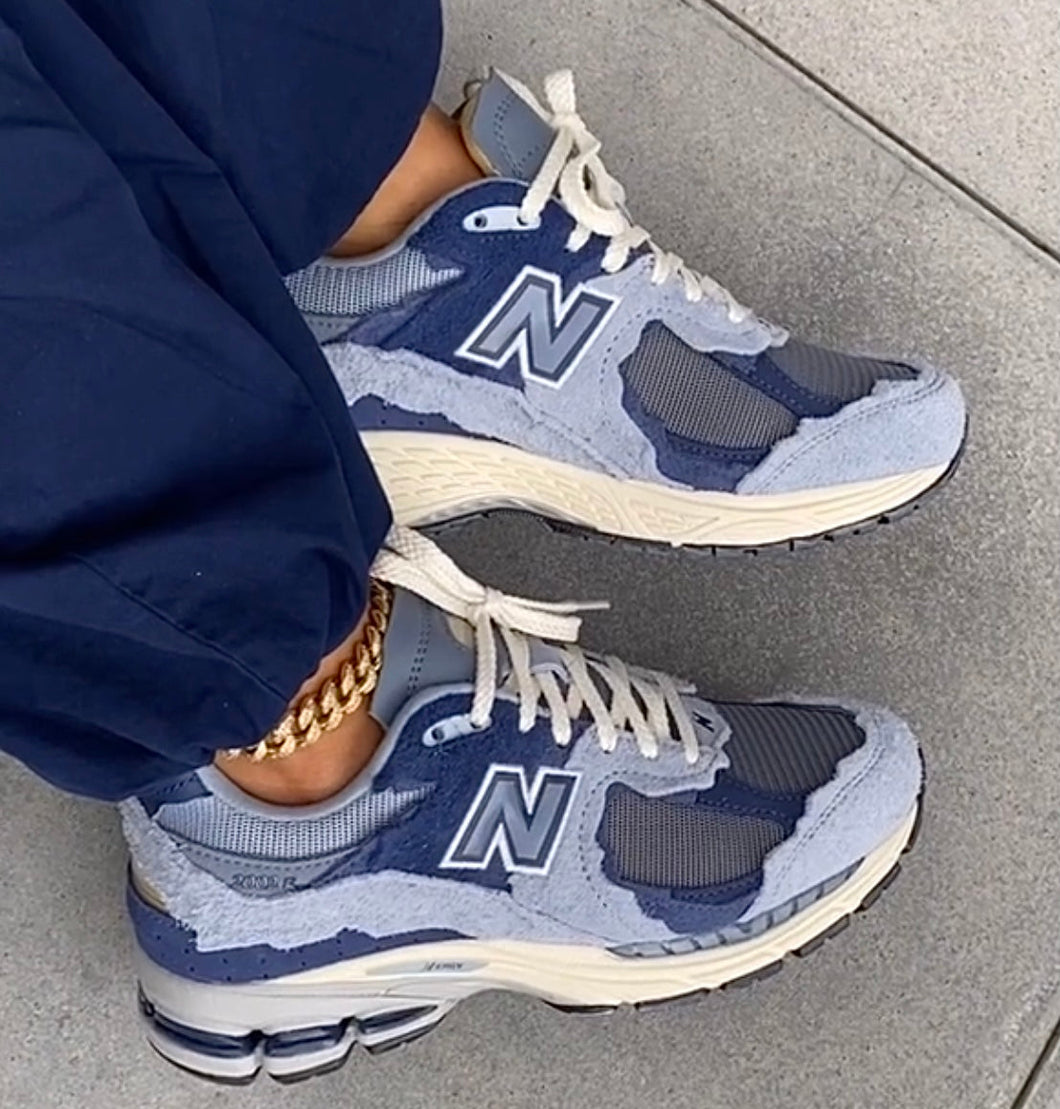New Balance 2002R
