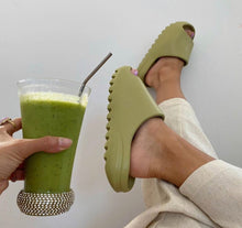 Charger l&#39;image dans la galerie, Yeezy Slide Resin
