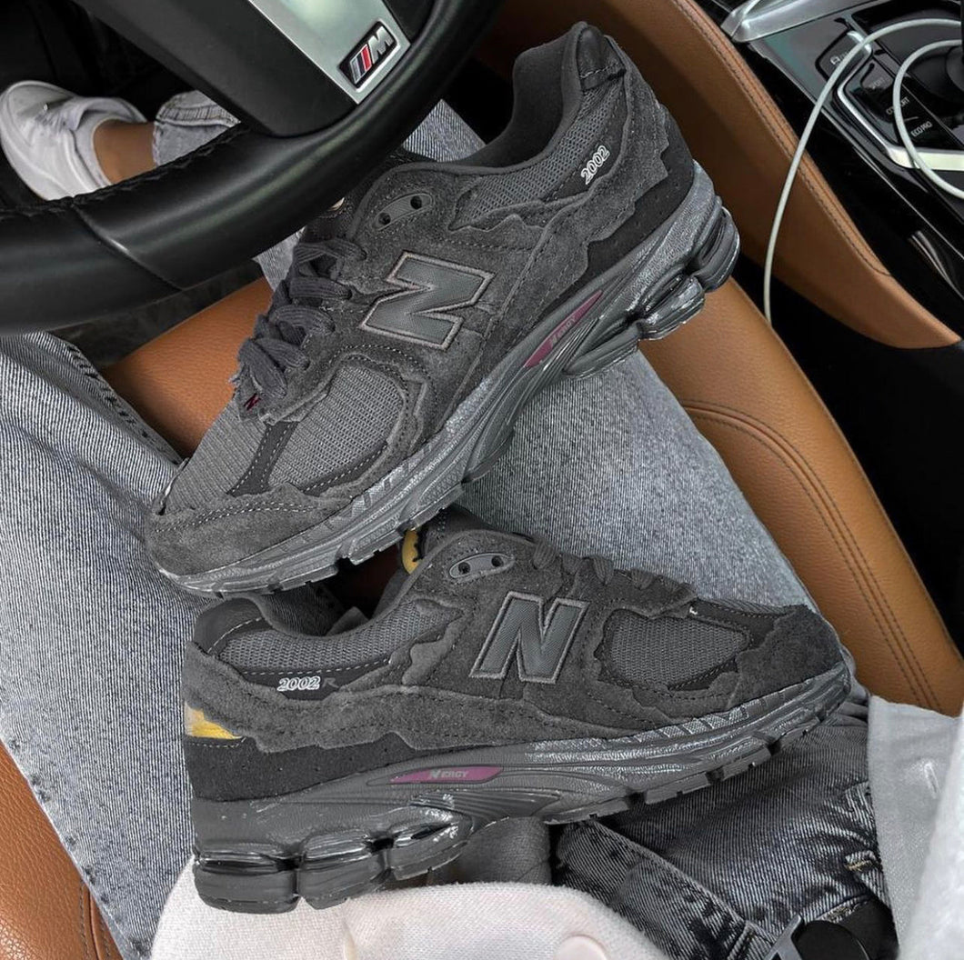 New Balance 2002R