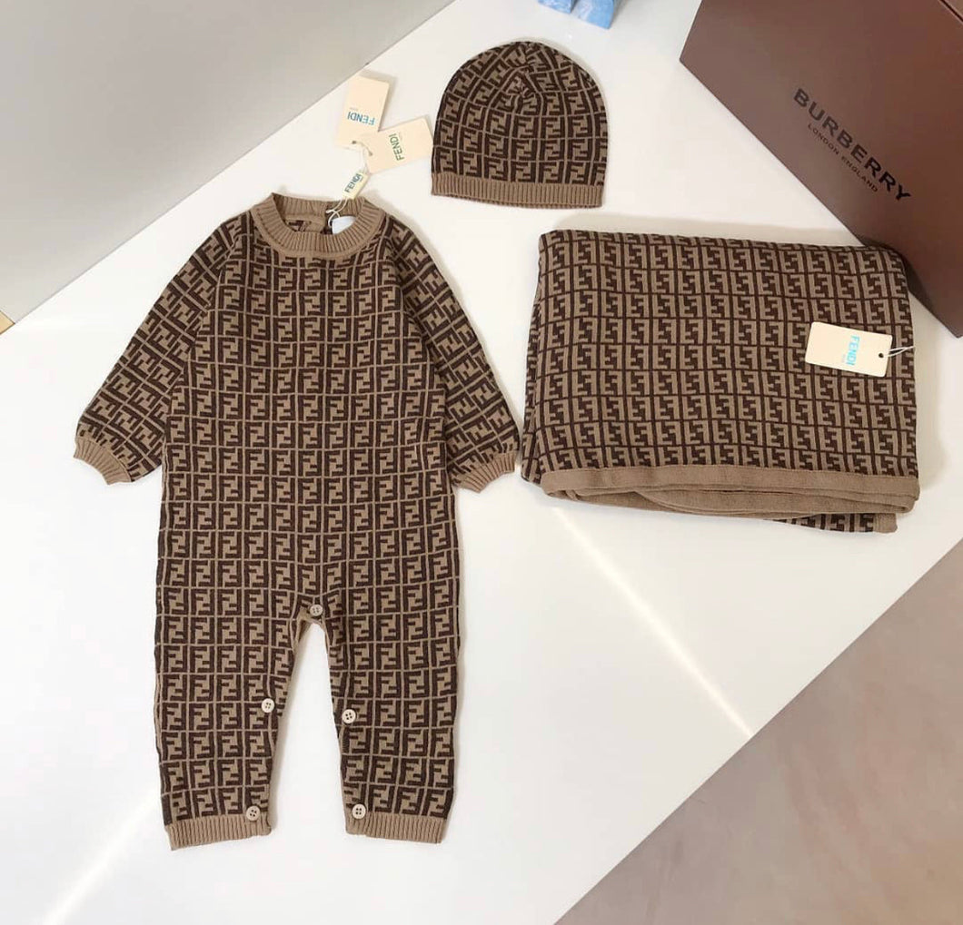 Combinaison Fendi + Bonnet