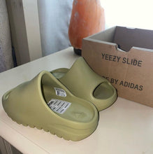 Charger l&#39;image dans la galerie, Yeezy Slide Resin
