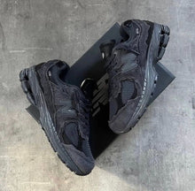 Charger l&#39;image dans la galerie, New Balance 2002R

