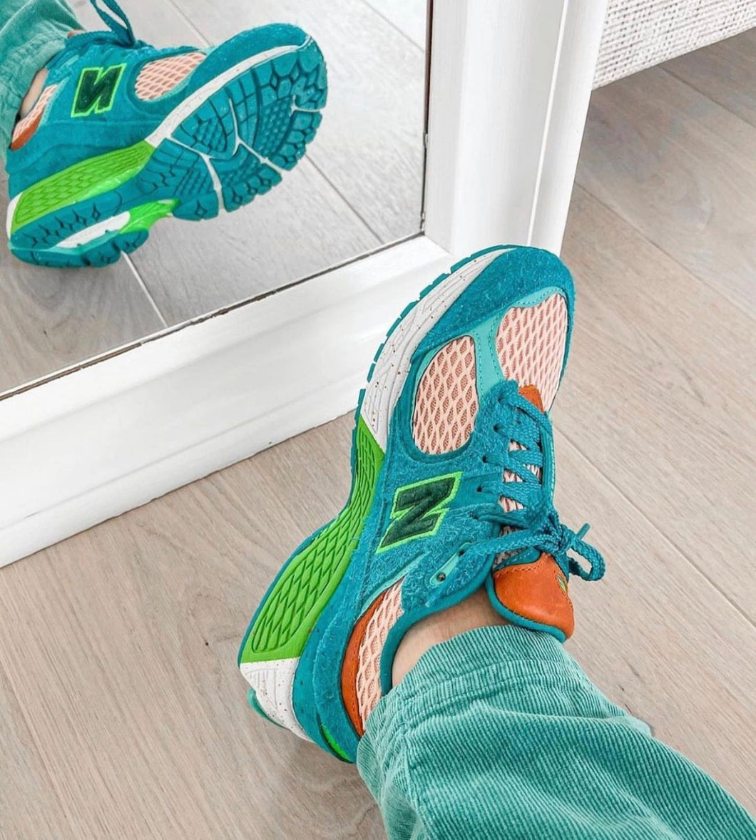 New Balance 2002R