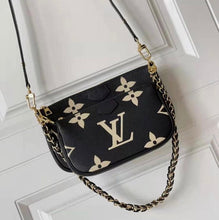 Charger l&#39;image dans la galerie, Multi Pochette Louis Vuitton
