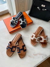 Charger l&#39;image dans la galerie, Mules Hermès Oran Denim
