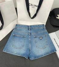 Charger l&#39;image dans la galerie, Short Prada

